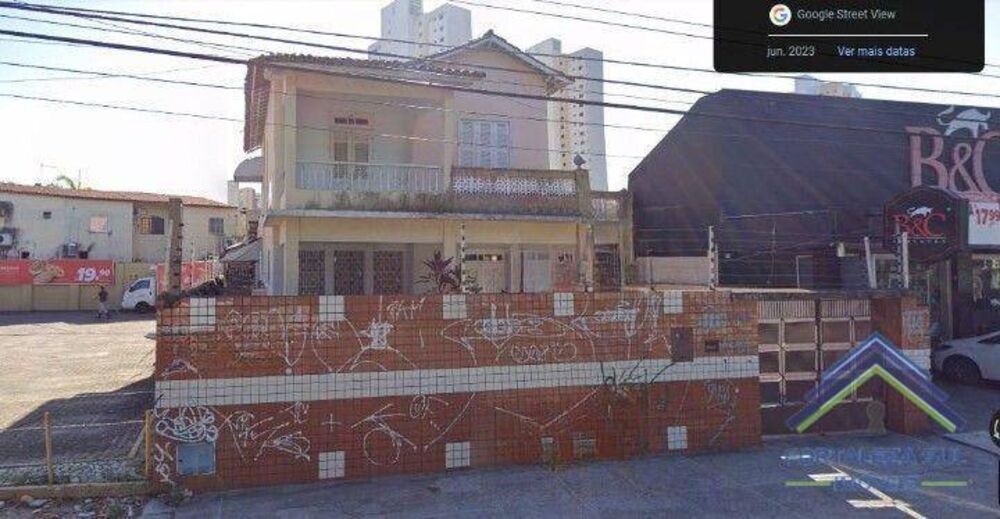 Casa, 5 quartos, 262 m² - Foto 1