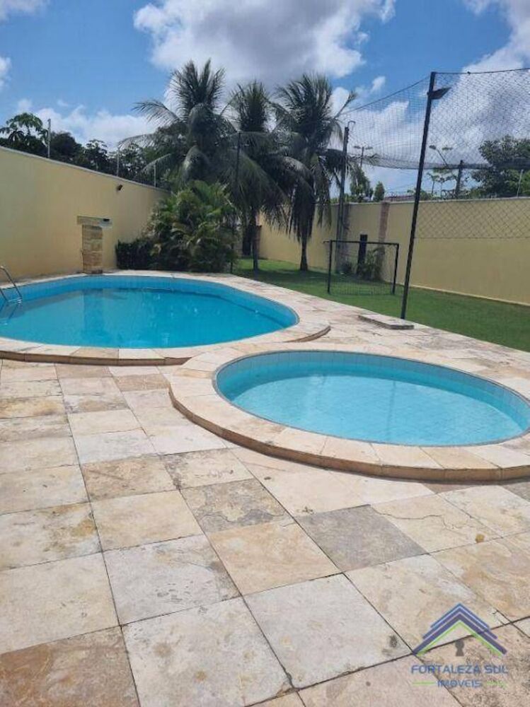 Casa à venda com 3 quartos, 345m² - Foto 2