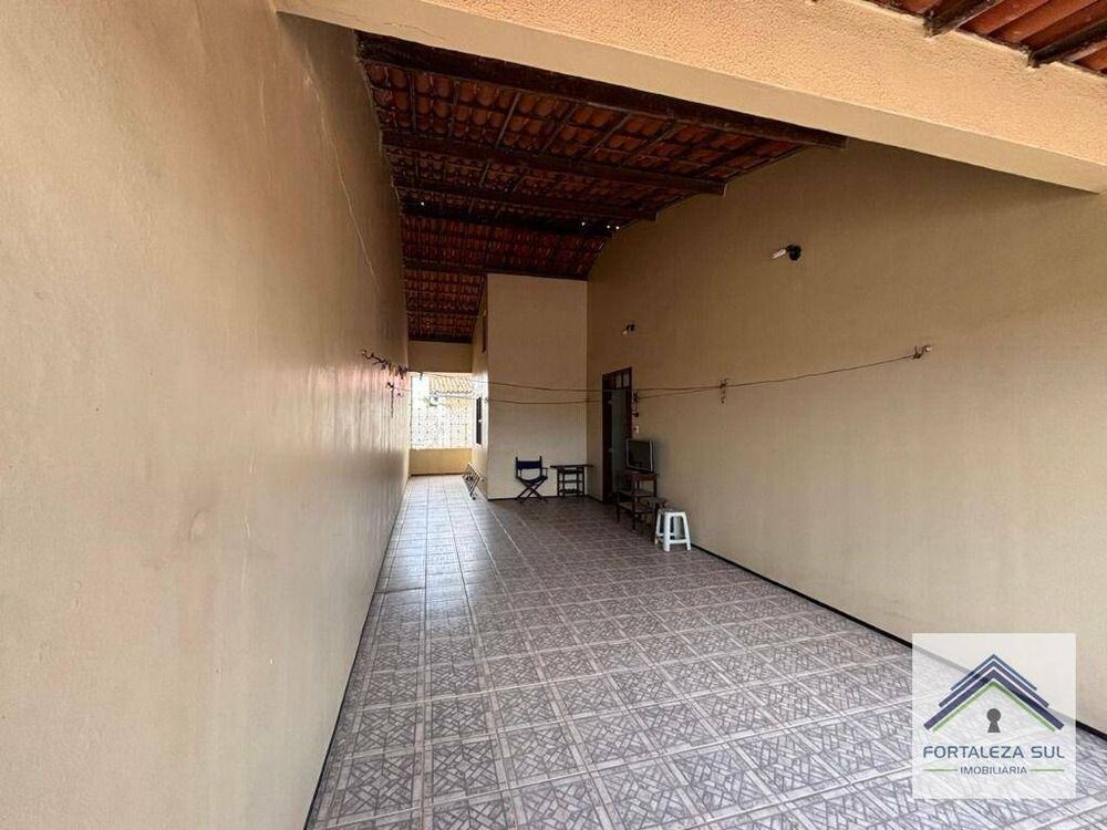 Casa à venda com 4 quartos, 322m² - Foto 3