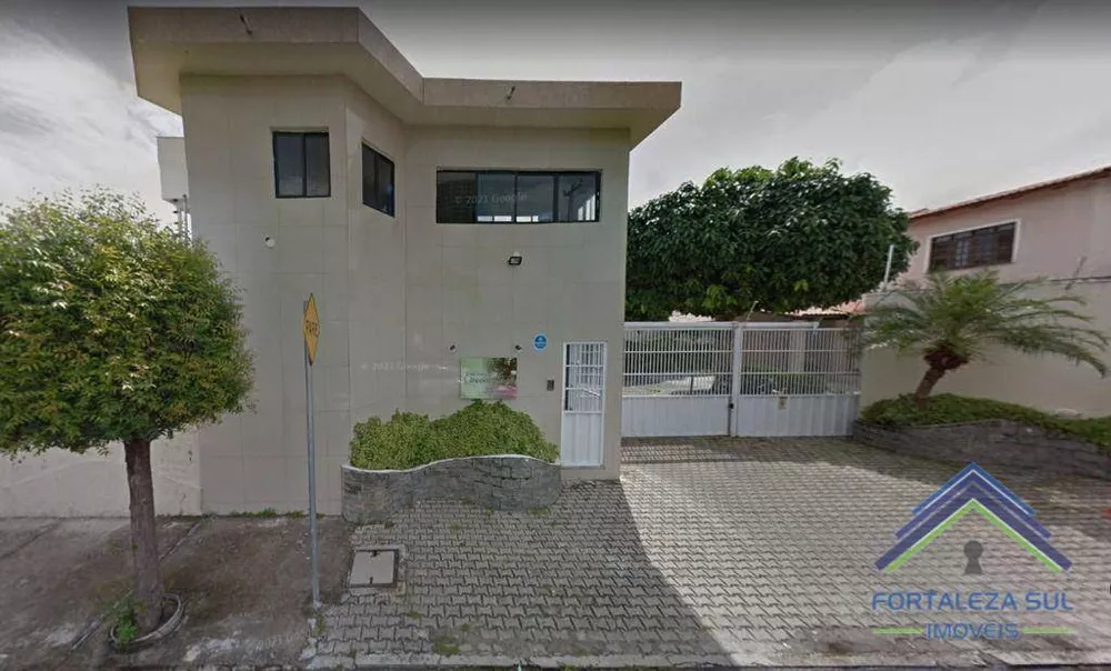 Casa de Condomínio à venda com 4 quartos, 200m² - Foto 1