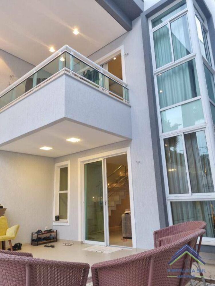 Casa, 4 quartos, 236 m² - Foto 4