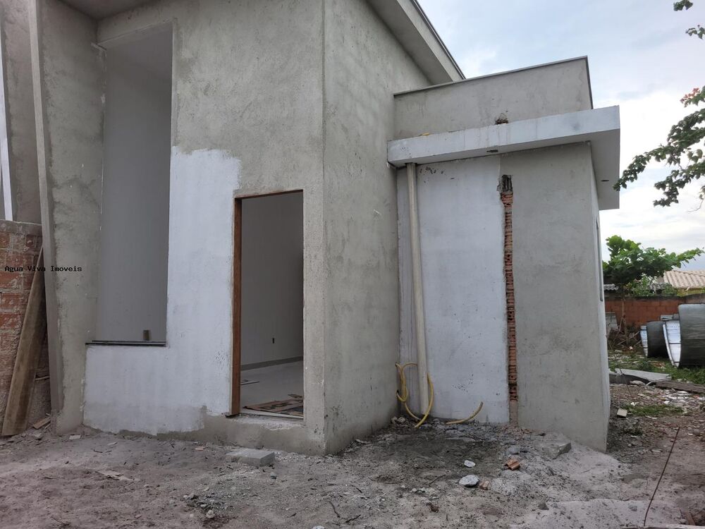 Casa à venda com 3 quartos, 200m² - Foto 1