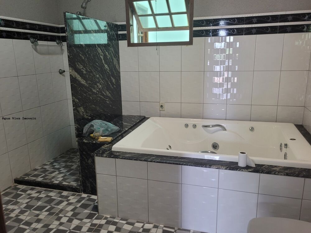 Casa à venda com 3 quartos, 450m² - Foto 4