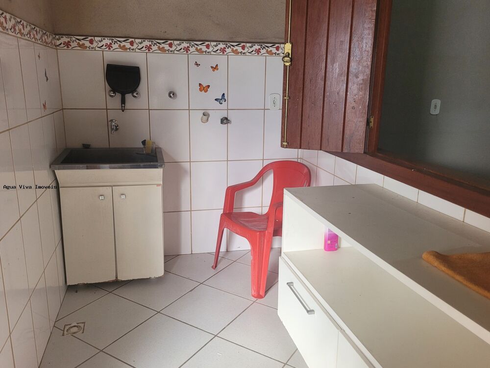 Casa à venda com 3 quartos, 450m² - Foto 1