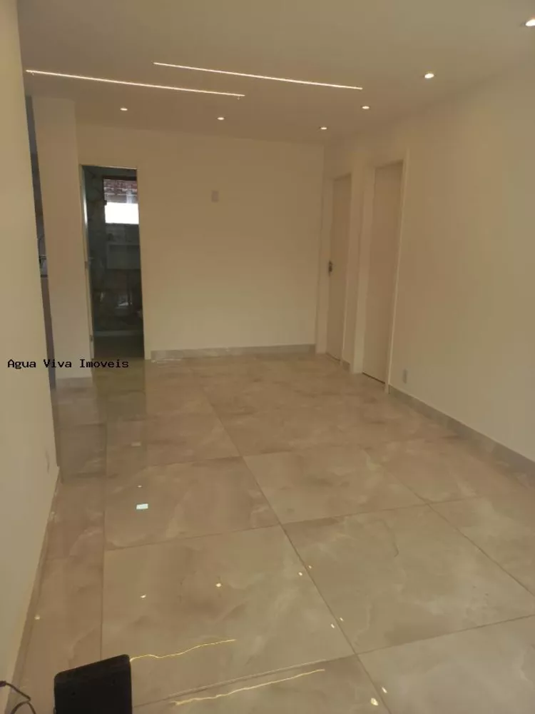 Casa à venda com 3 quartos, 360m² - Foto 4