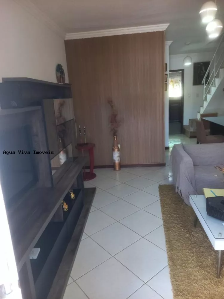 Casa à venda com 3 quartos, 310m² - Foto 4