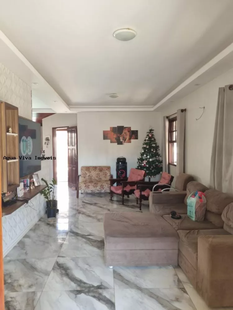 Casa de Condomínio à venda com 3 quartos, 360m² - Foto 2