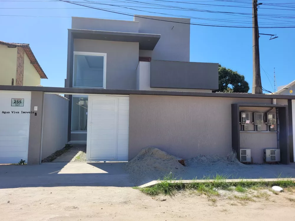 Casa à venda com 3 quartos, 100m² - Foto 1