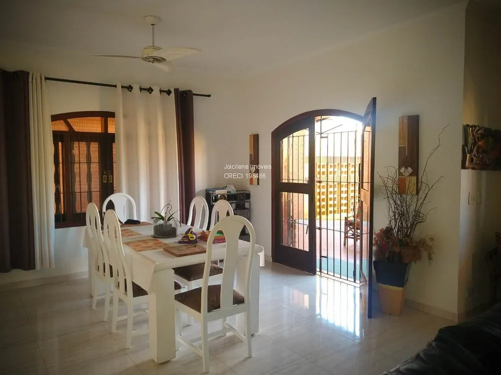 Casa, 4 quartos, 216 m² - Foto 9