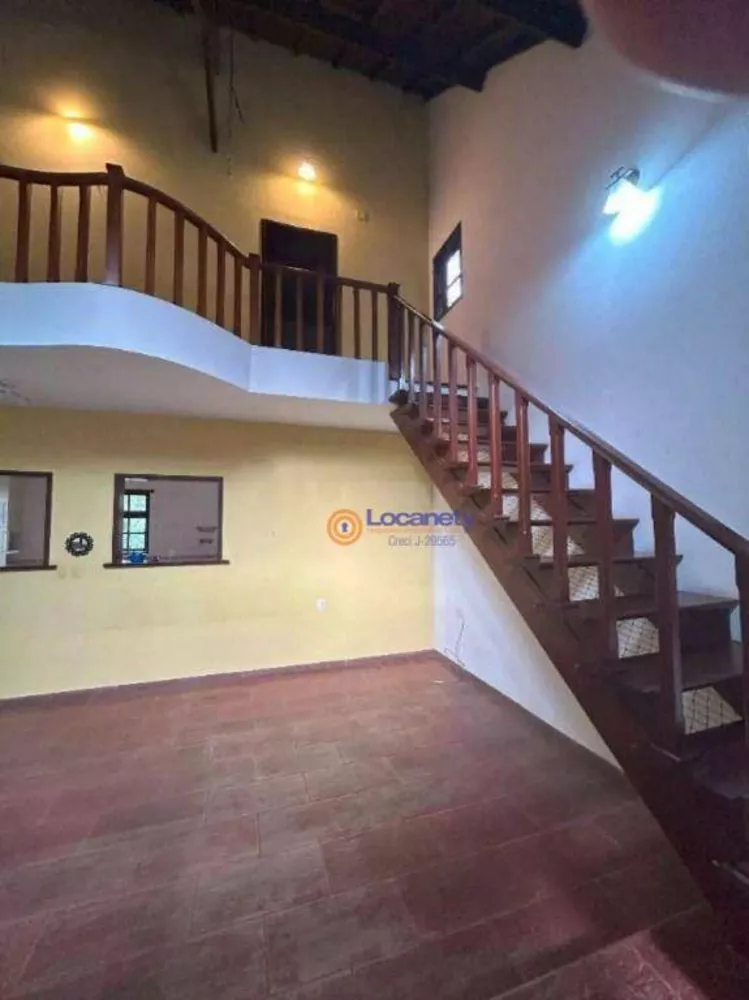 Casa, 3 quartos, 288 m² - Foto 2