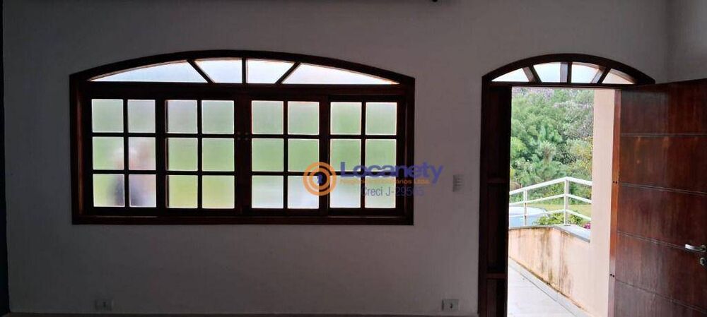 Casa de Condomínio à venda com 3 quartos, 130m² - Foto 2