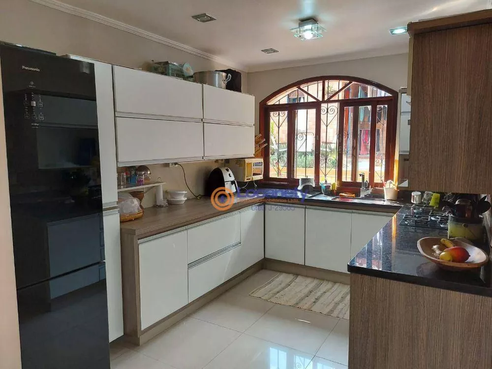 Casa, 3 quartos, 169 m² - Foto 1
