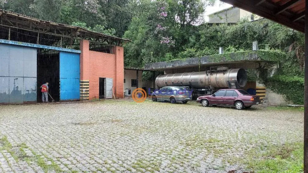 Depósito-Galpão, 1048 m² - Foto 1