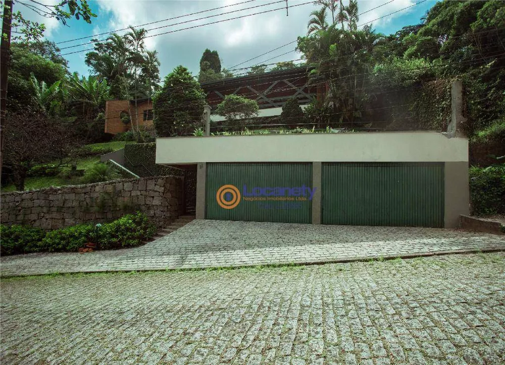 Casa, 3 quartos, 411 m² - Foto 1