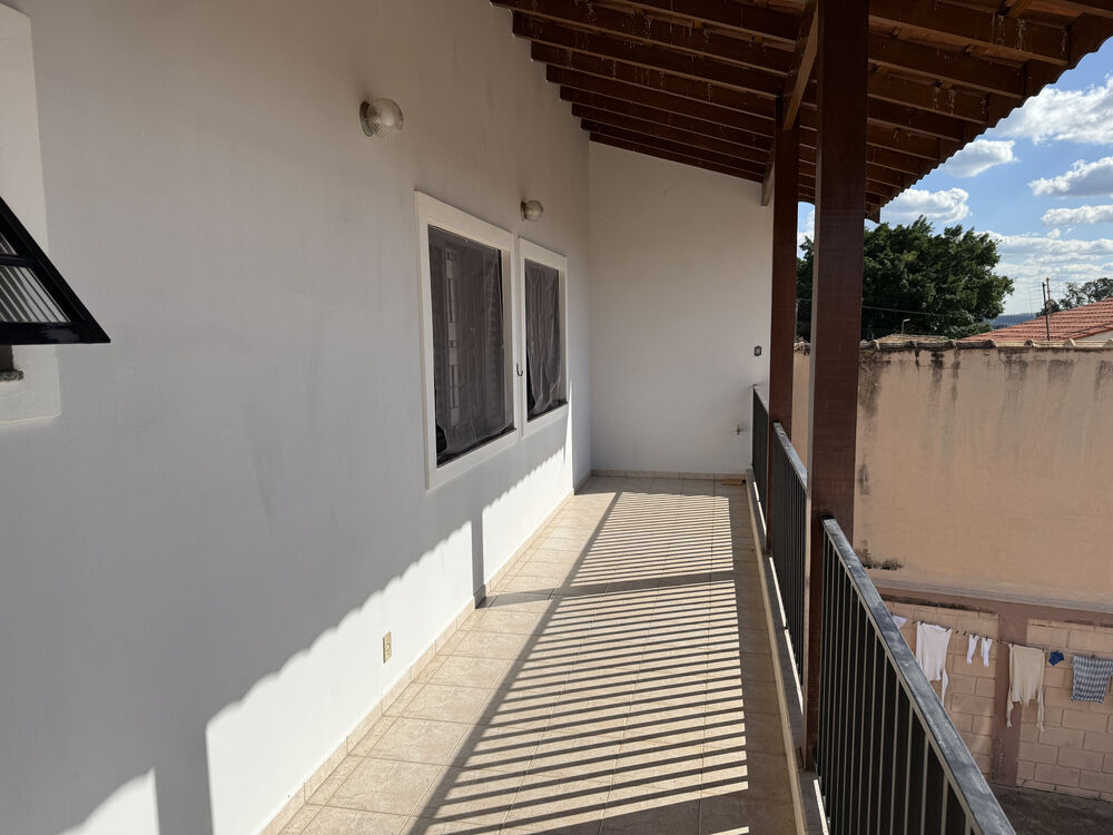 Casa, 2 quartos, 209 m² - Foto 1