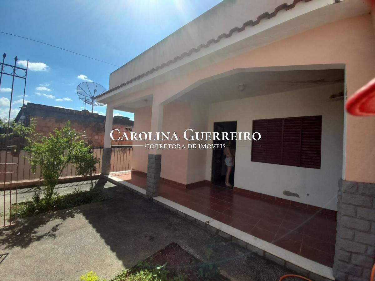 Casa à venda com 2 quartos, 198m² - Foto 1