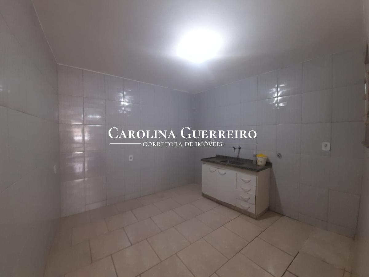 Casa à venda com 2 quartos, 88m² - Foto 4