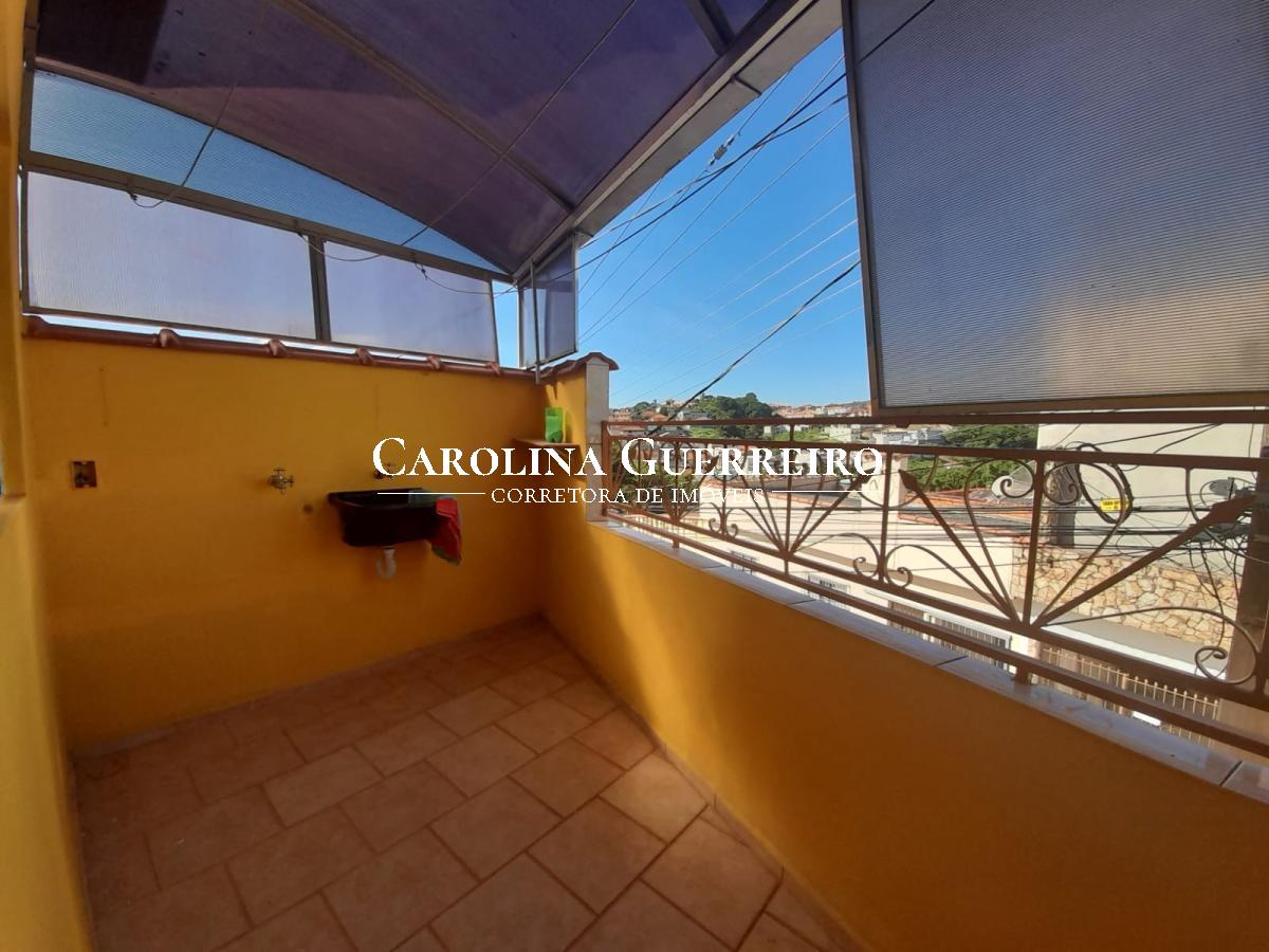 Casa à venda com 2 quartos, 88m² - Foto 2