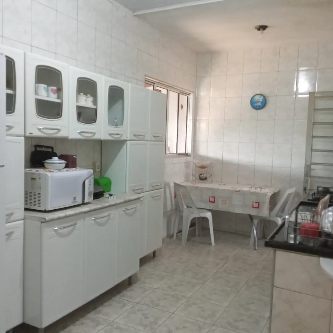 Casa à venda com 3 quartos, 154m² - Foto 1