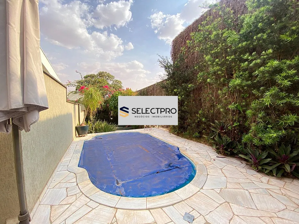 Casa, 4 quartos, 250 m² - Foto 1