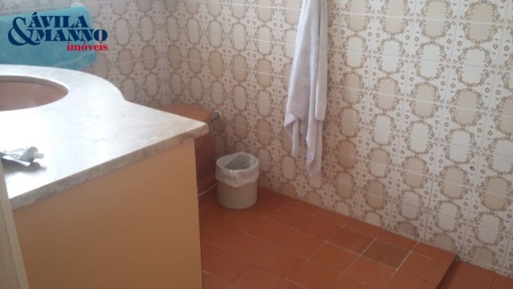 Casa à venda com 3 quartos, 248m² - Foto 8