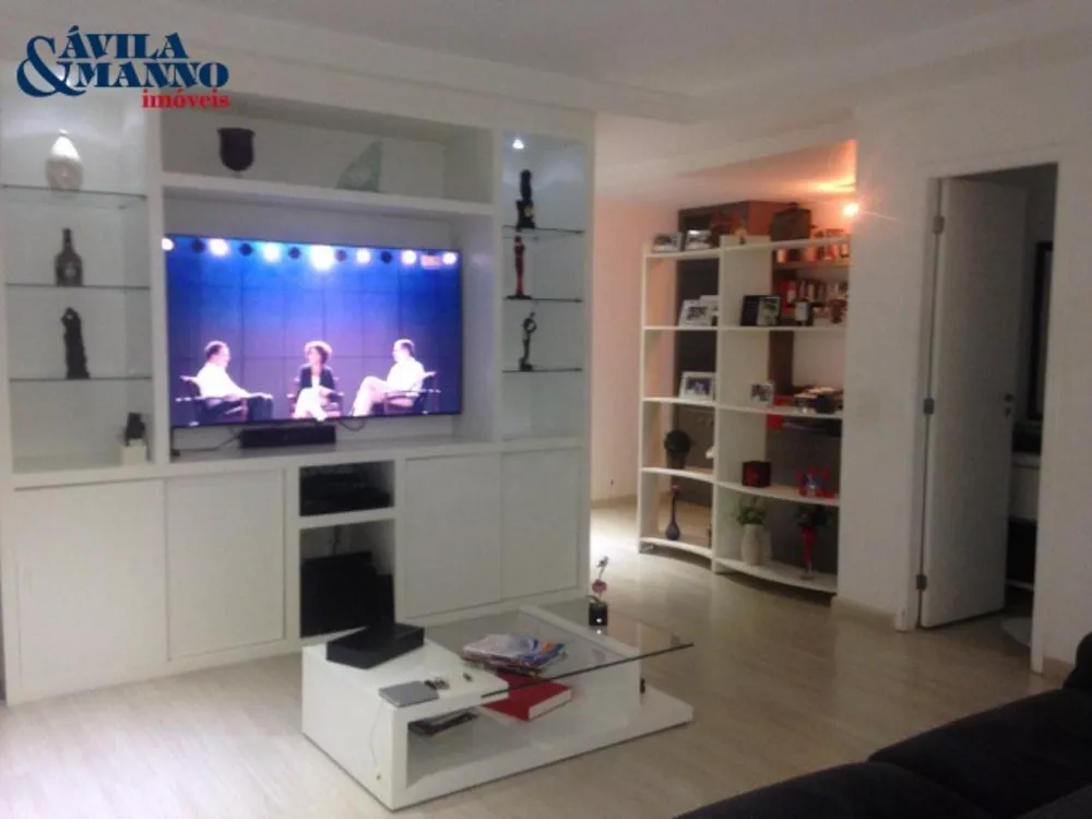 Apartamento à venda com 3 quartos, 151m² - Foto 2