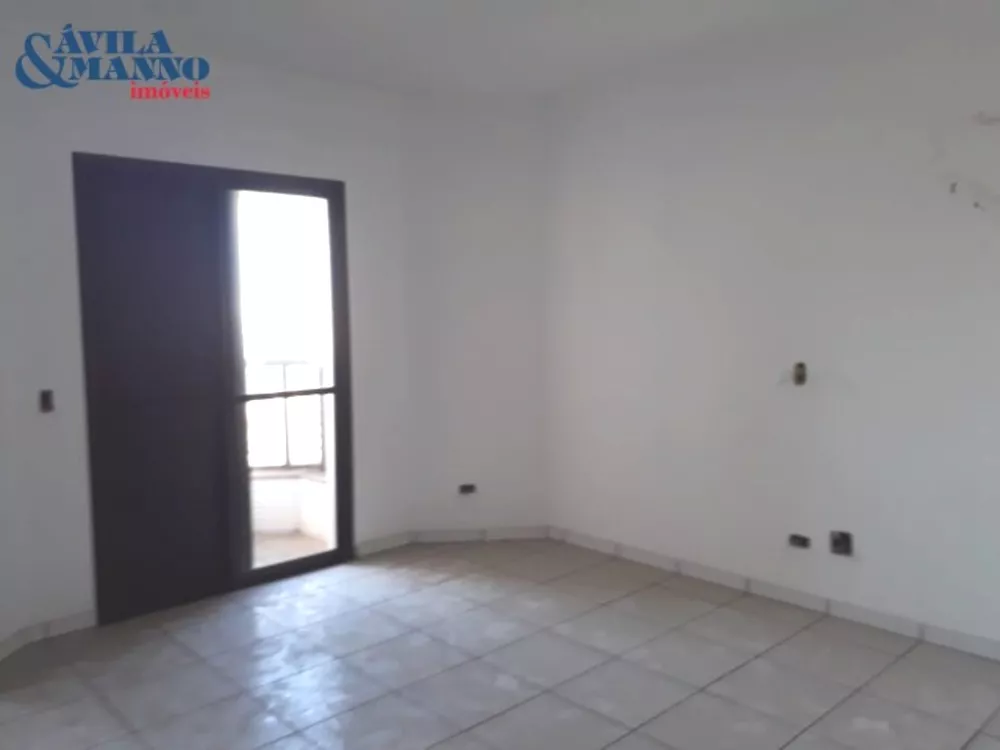 Casa de Condomínio à venda com 4 quartos, 270m² - Foto 3