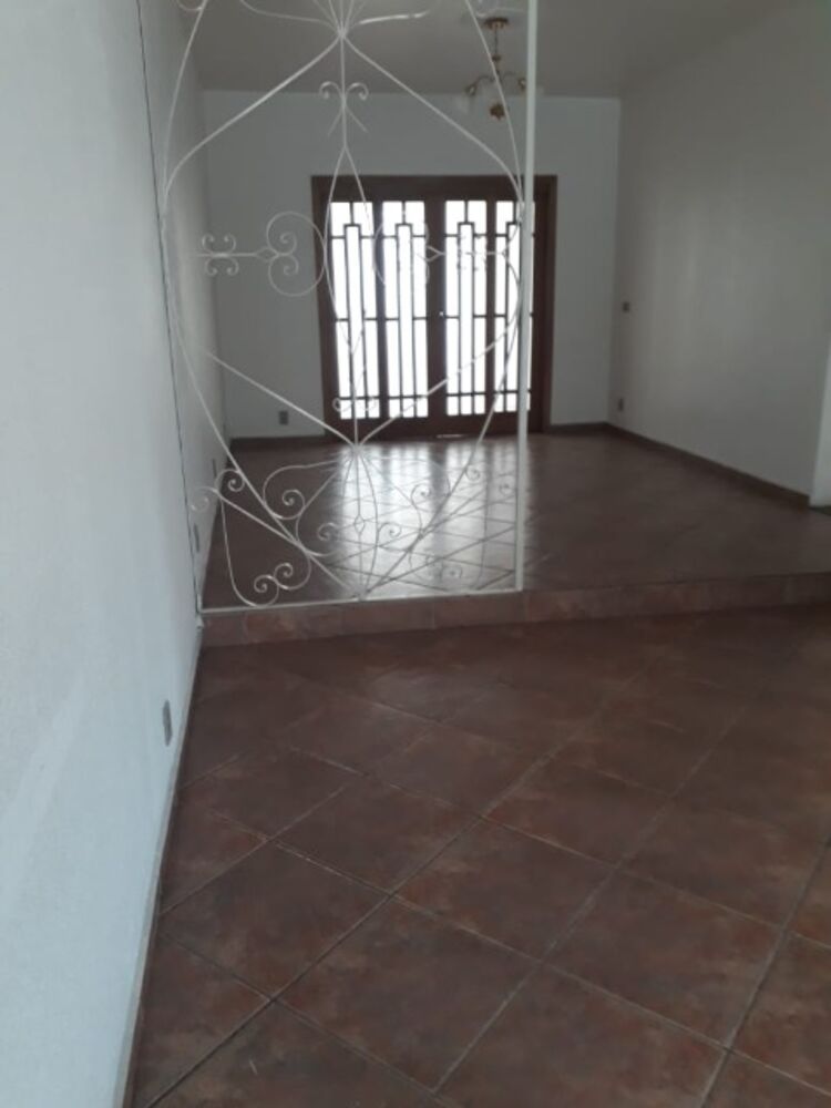 Sobrado, 3 quartos, 205 m² - Foto 1