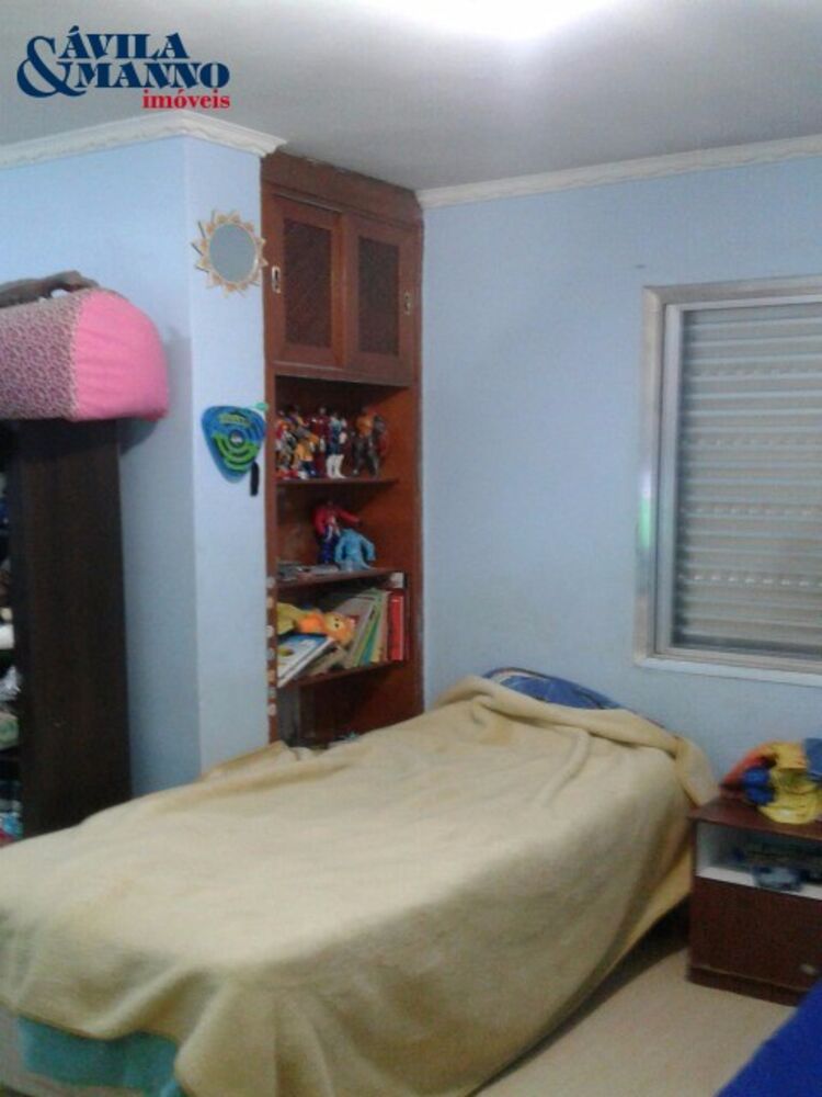 Apartamento à venda com 2 quartos, 70m² - Foto 2