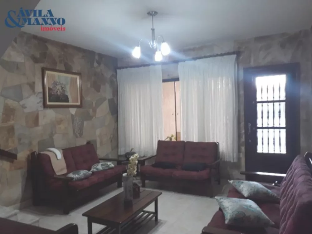 Sobrado à venda com 3 quartos, 110m² - Foto 1