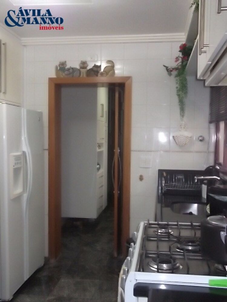 Apartamento à venda com 3 quartos, 144m² - Foto 3