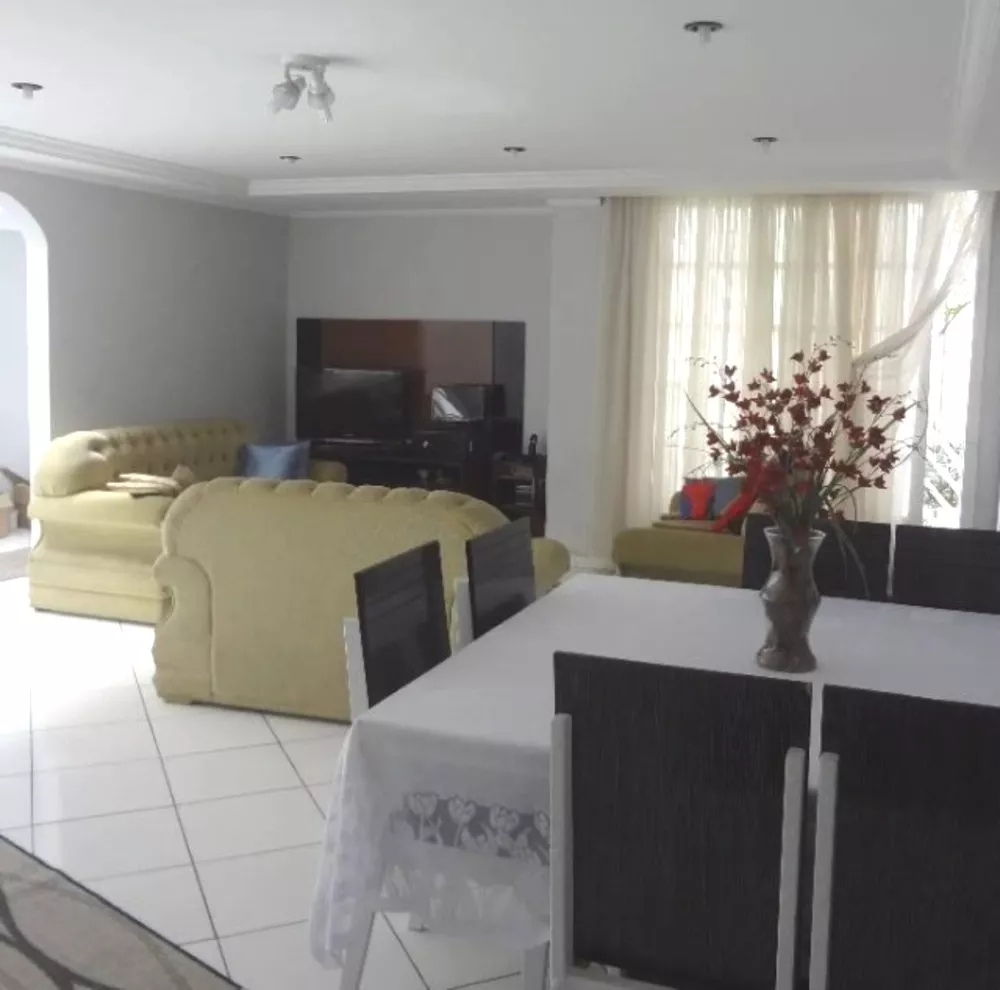 Sobrado à venda e aluguel com 4 quartos, 329m² - Foto 1