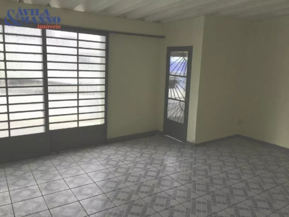 Casa à venda com 2 quartos, 120m² - Foto 2