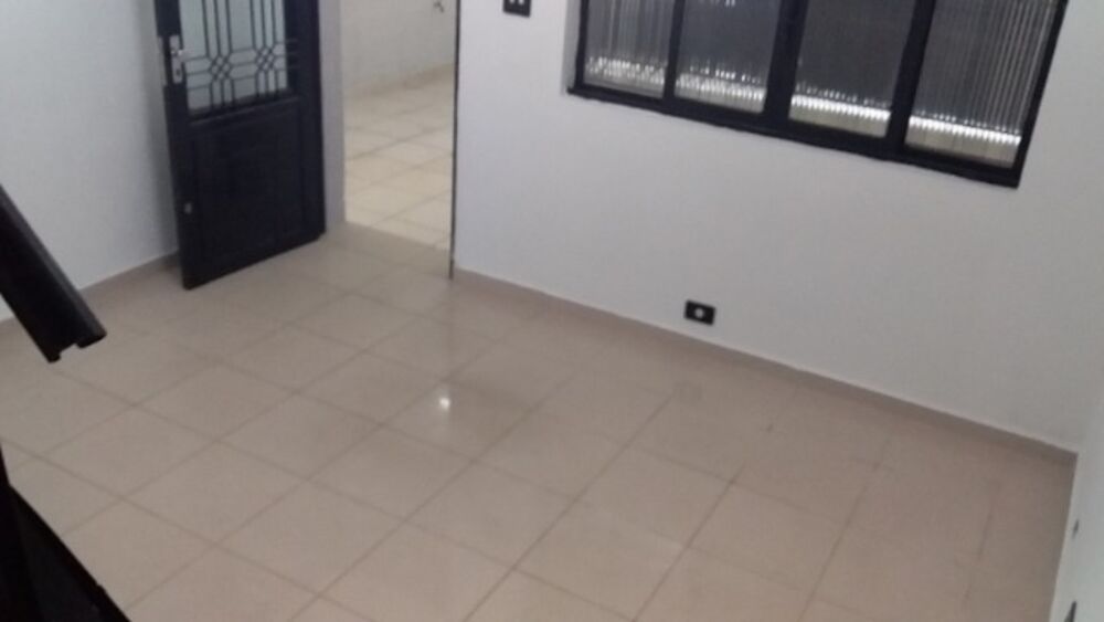Sobrado para alugar com 2 quartos, 120m² - Foto 1