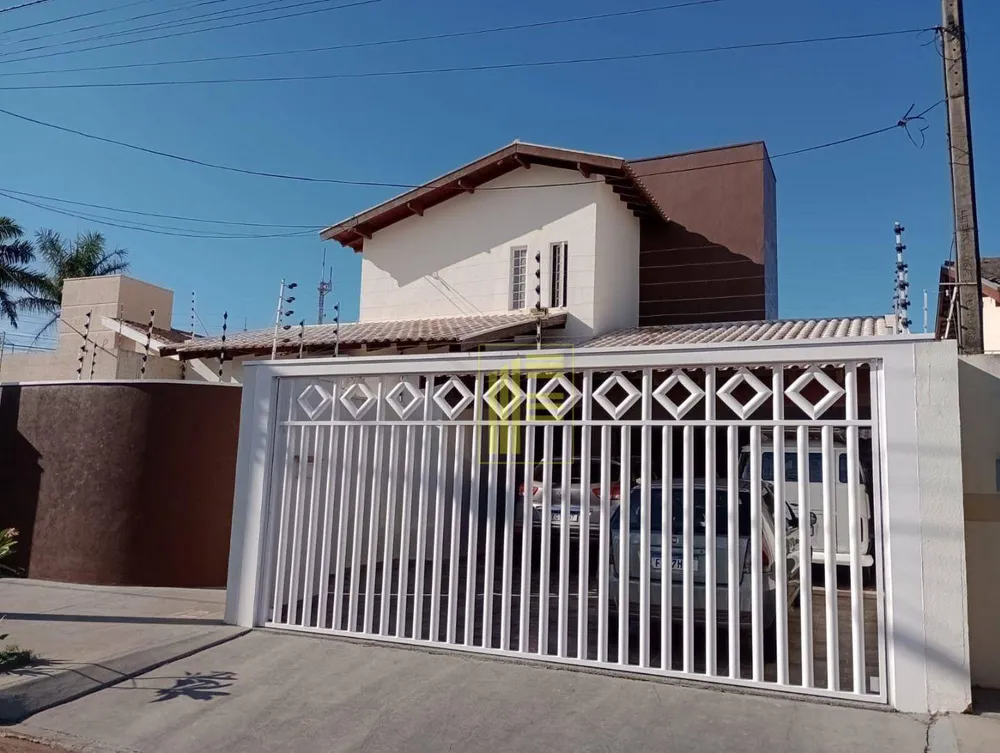 Casa, 3 quartos, 371 m² - Foto 1