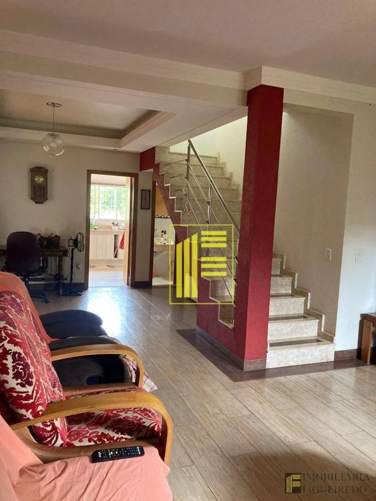 Casa, 3 quartos, 230 m² - Foto 1