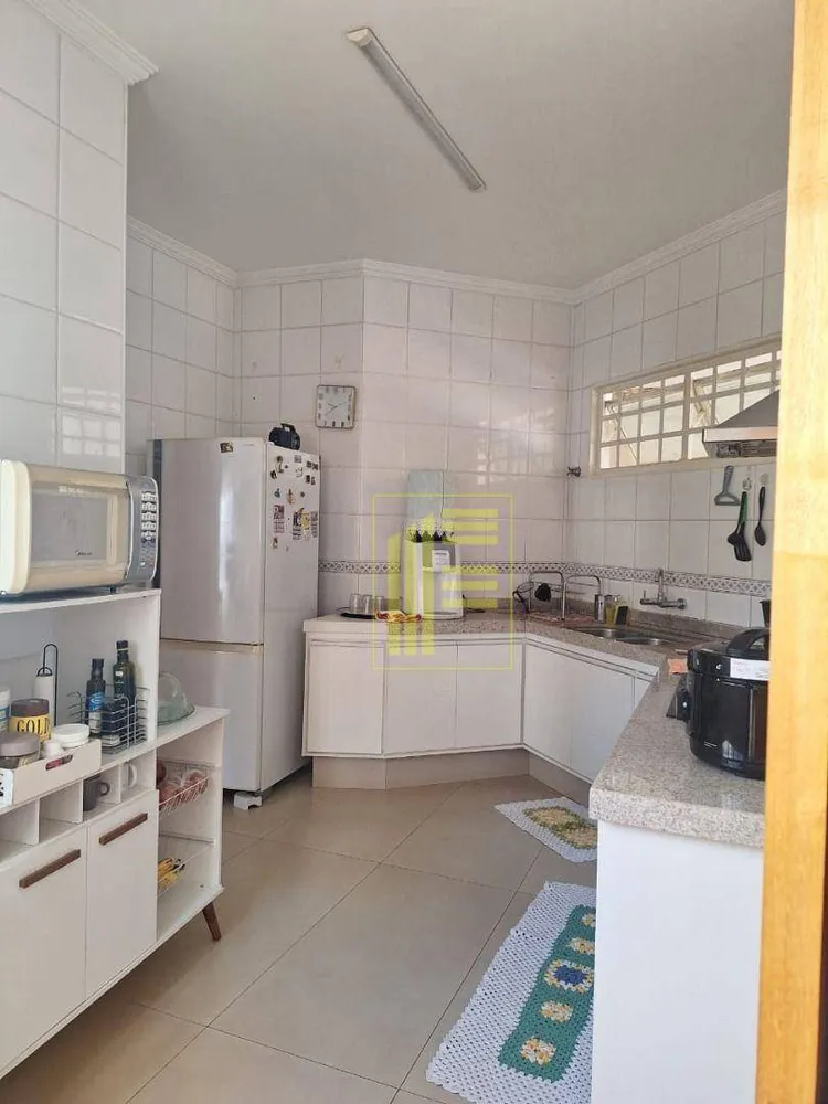 Casa, 4 quartos, 307 m² - Foto 1