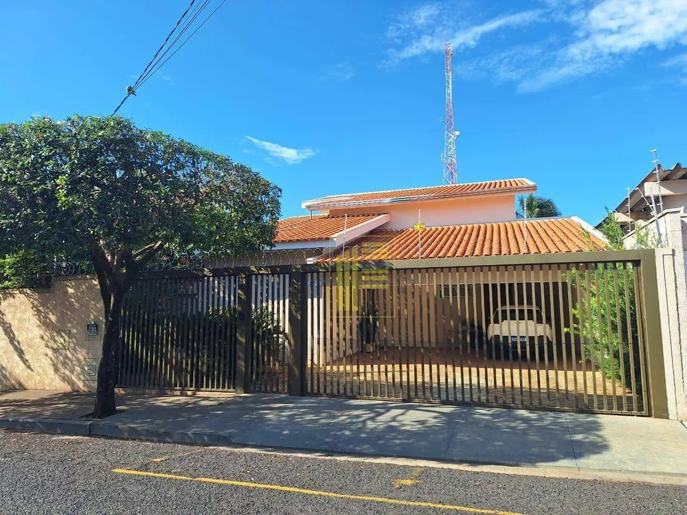 Casa, 4 quartos, 307 m² - Foto 2