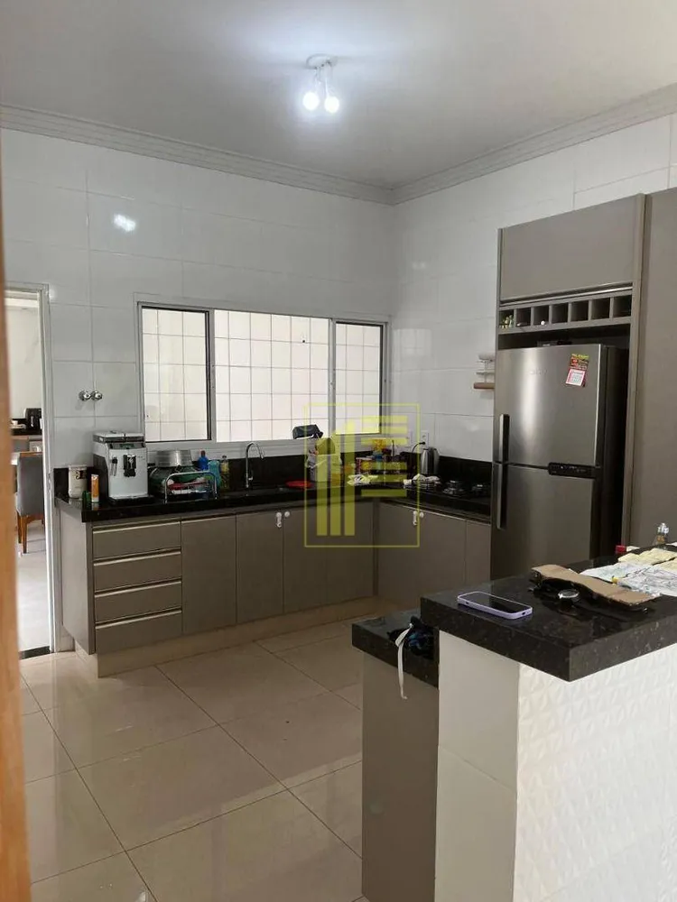Casa, 3 quartos, 190 m² - Foto 3