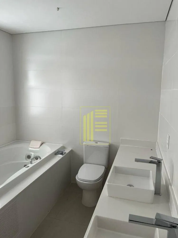 Apartamento, 3 quartos, 197 m² - Foto 4