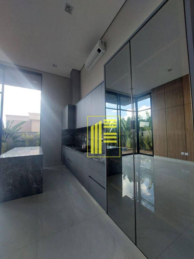 Casa de Condomínio para alugar com 3 quartos, 231m² - Foto 12