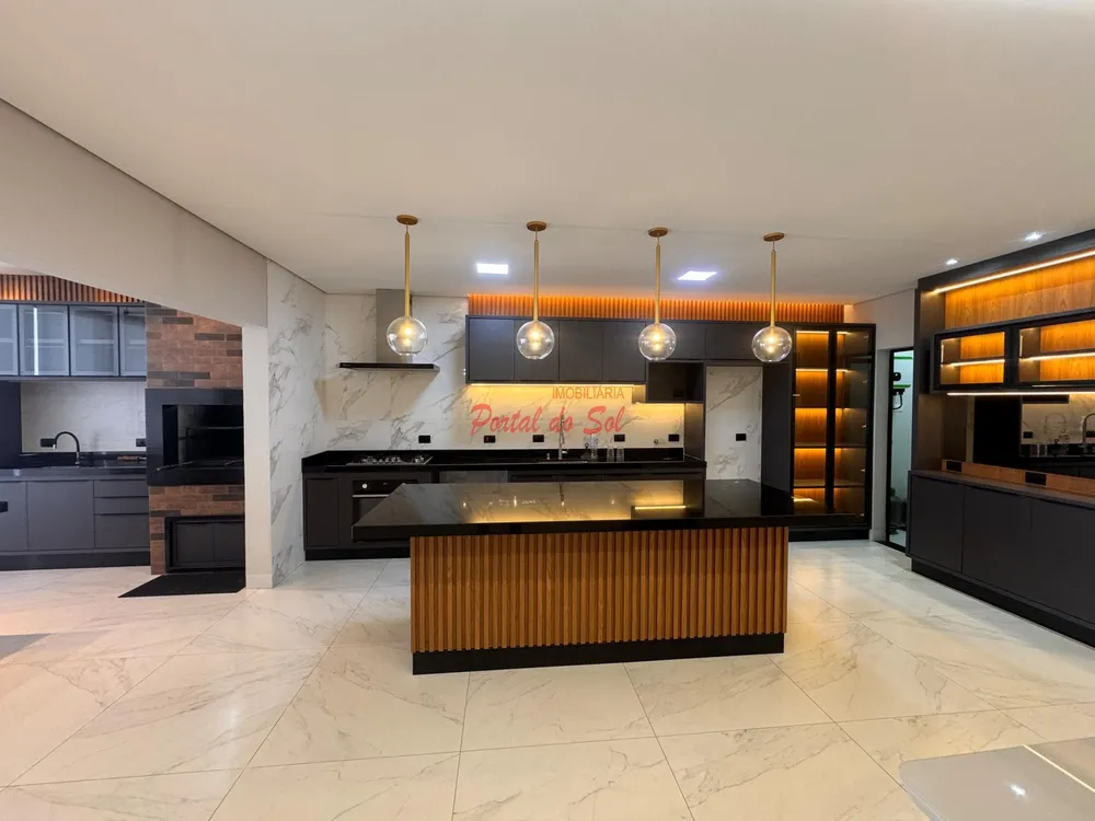 Casa, 3 quartos, 248 m² - Foto 4