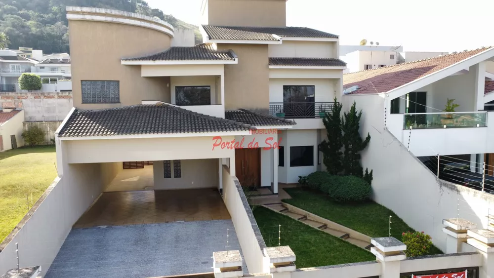 Sobrado, 5 quartos, 465 m² - Foto 1