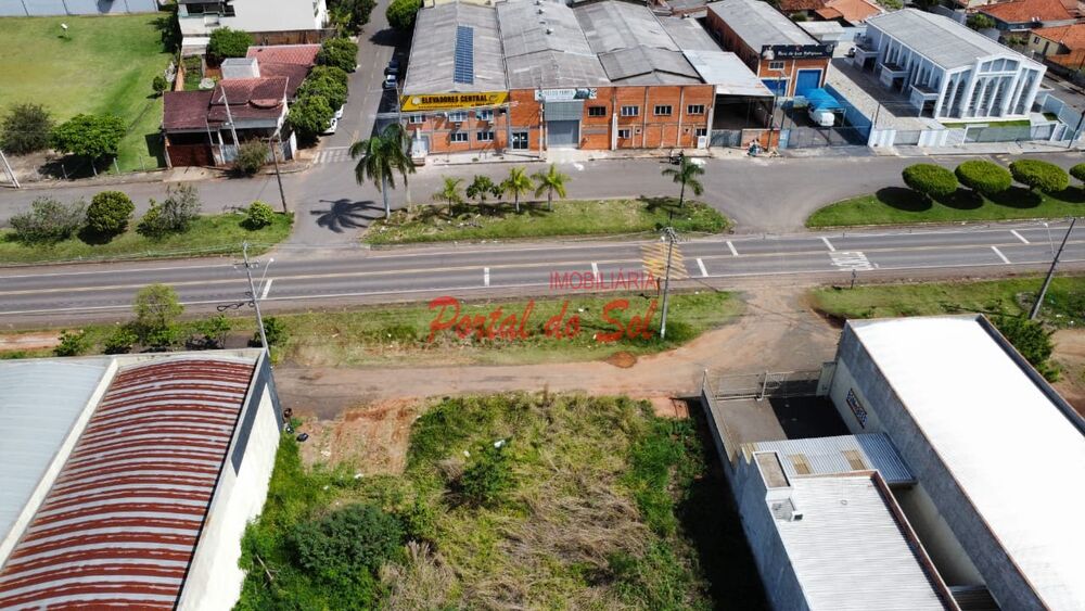 Loteamento e Condomínio, 250 m² - Foto 1