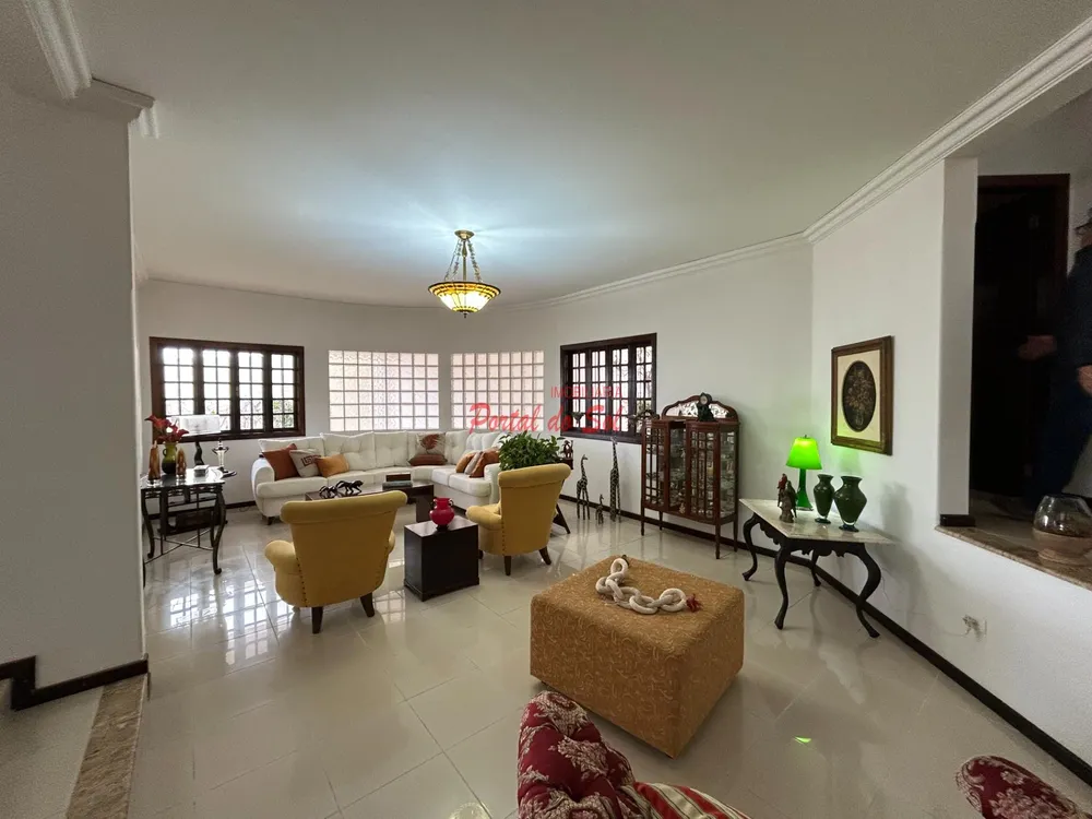 Casa, 4 quartos, 556 m² - Foto 1