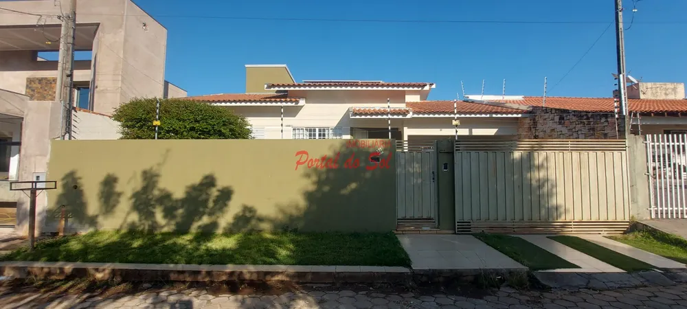Casa, 3 quartos, 225 m² - Foto 1