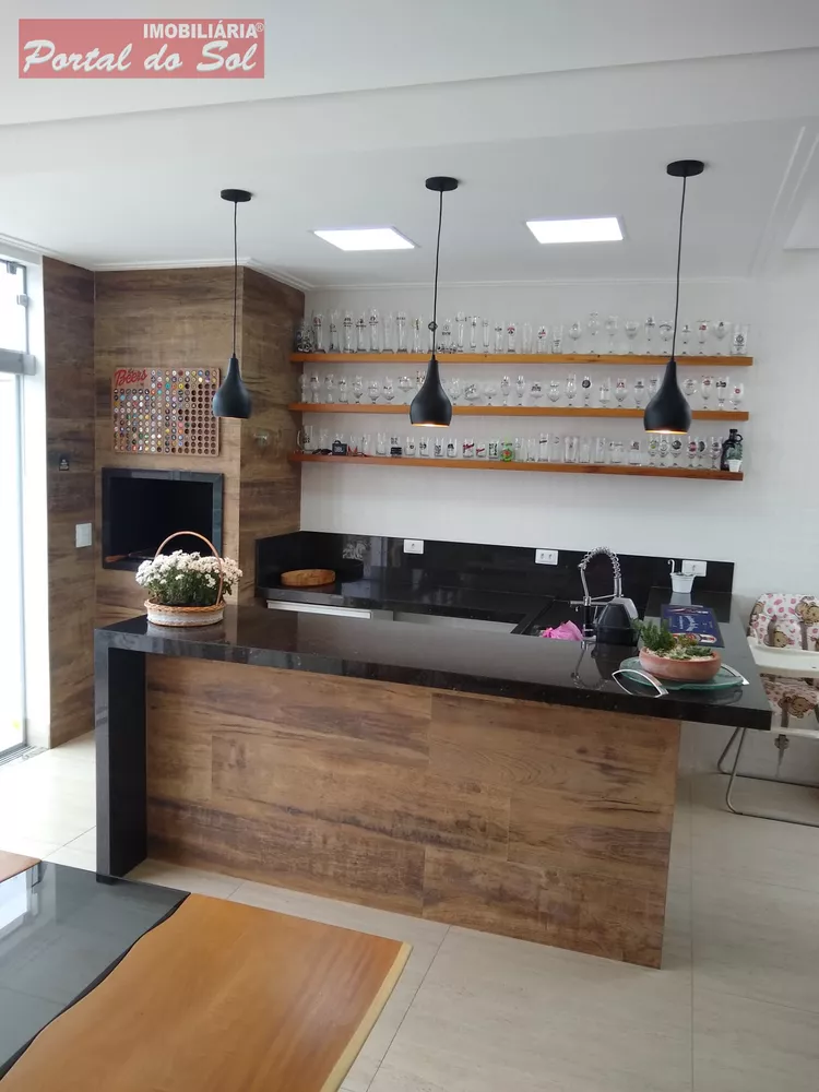 Sobrado, 6 quartos, 377 m² - Foto 4