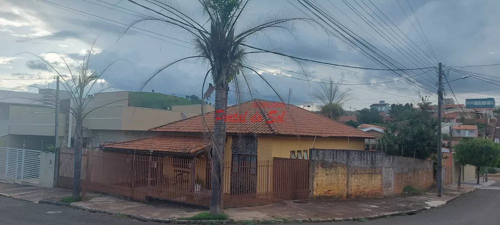 Casa, 3 quartos, 168 m² - Foto 2