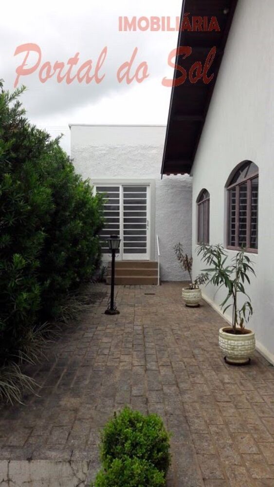 Casa, 3 quartos, 231 m² - Foto 1