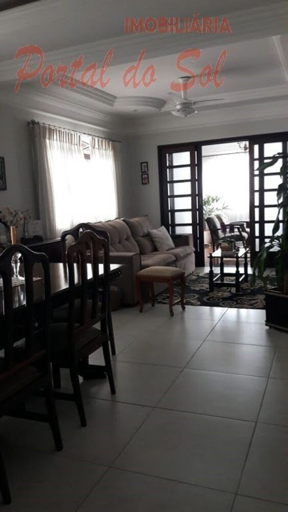 Casa, 3 quartos, 231 m² - Foto 4